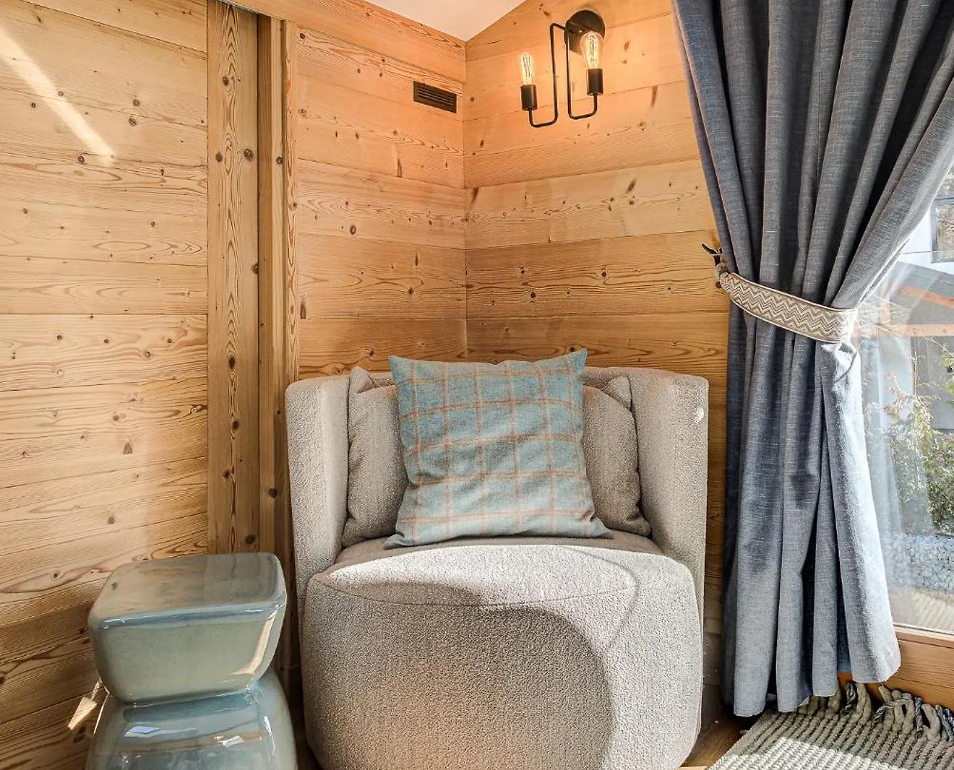 Chalet Arve - Alpes Travel - Chamonix - Sleeps 10